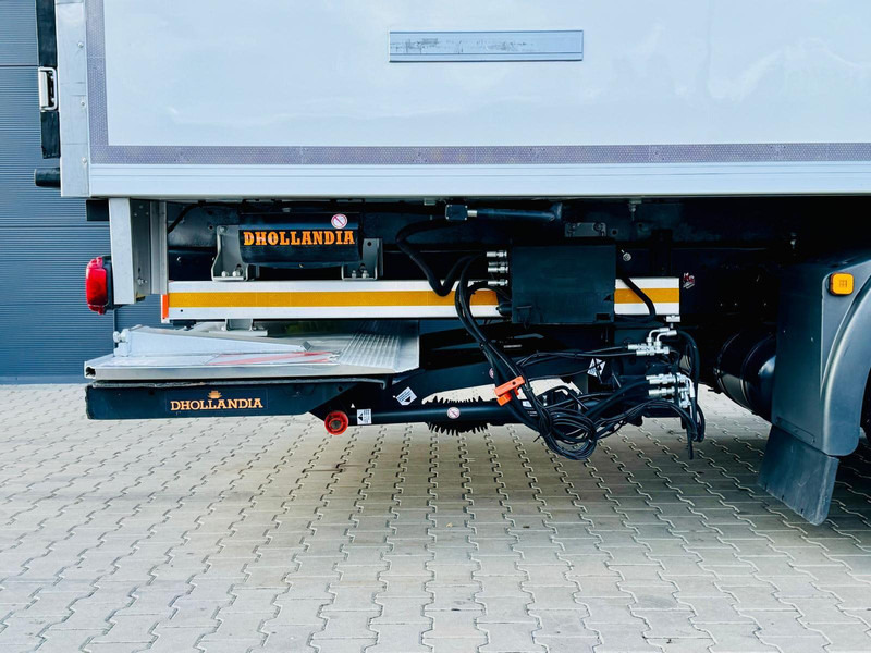 Leasing di MAN TGX 26.440 // E6 // chłodnia z windą // 22 Epal // sypialka MAN TGX 26.440 // E6 // chłodnia z windą // 22 Epal // sypialka: foto 19 Leasing di MAN TGX 26.440 // E6 // chłodnia z windą // 22 Epal // sypialka MAN TGX 26.440 // E6 // chłodnia z windą // 22 Epal // sypialka: foto 19