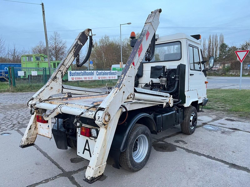 MULTICAR M26 Profi Line - Skip loader truck - Autocarro multibenna: foto 3 MULTICAR M26 Profi Line - Skip loader truck - Autocarro multibenna: foto 3