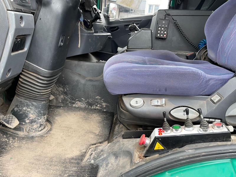 Mercedes-Benz 1833 Absetzkipper Bluetec 5 Klima 2 Hand Orig Km - Autocarro portacontainer/ Caisse interchangeable, Camion con gru: foto 4 Mercedes-Benz 1833 Absetzkipper Bluetec 5 Klima 2 Hand Orig Km - Autocarro portacontainer/ Caisse interchangeable, Camion con gru: foto 4