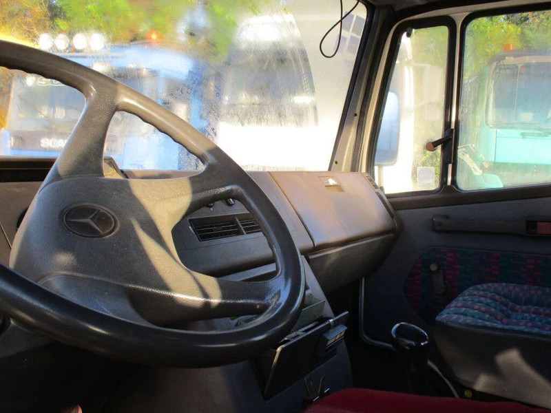 Mercedes-Benz 711D - Doka towing truck - Carro attrezzi: foto 5 Mercedes-Benz 711D - Doka towing truck - Carro attrezzi: foto 5