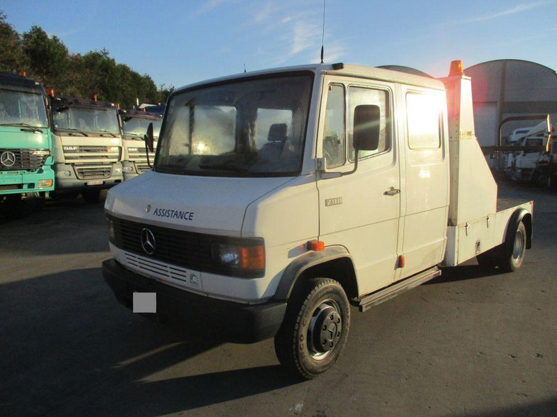 Mercedes-Benz 711D - Doka towing truck - Carro attrezzi: foto 1 Mercedes-Benz 711D - Doka towing truck - Carro attrezzi: foto 1