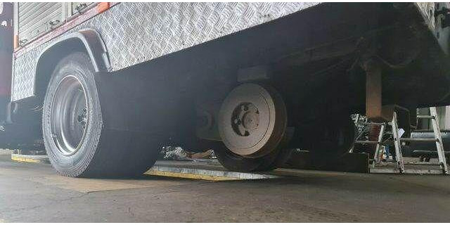 Mercedes-Benz 814 DHL ATLAS RAIL ROAD RAILWAY ZWEIWEG - Autopompa: foto 4 Mercedes-Benz 814 DHL ATLAS RAIL ROAD RAILWAY ZWEIWEG - Autopompa: foto 4