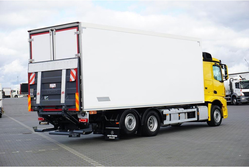 Mercedes-Benz ACTROS / 2853 / ACC / E 6 / MP 5 / CHŁODNIA + WINDA / 18 PALET / - Autocarro frigorifero: foto 5 Mercedes-Benz ACTROS / 2853 / ACC / E 6 / MP 5 / CHŁODNIA + WINDA / 18 PALET / - Autocarro frigorifero: foto 5