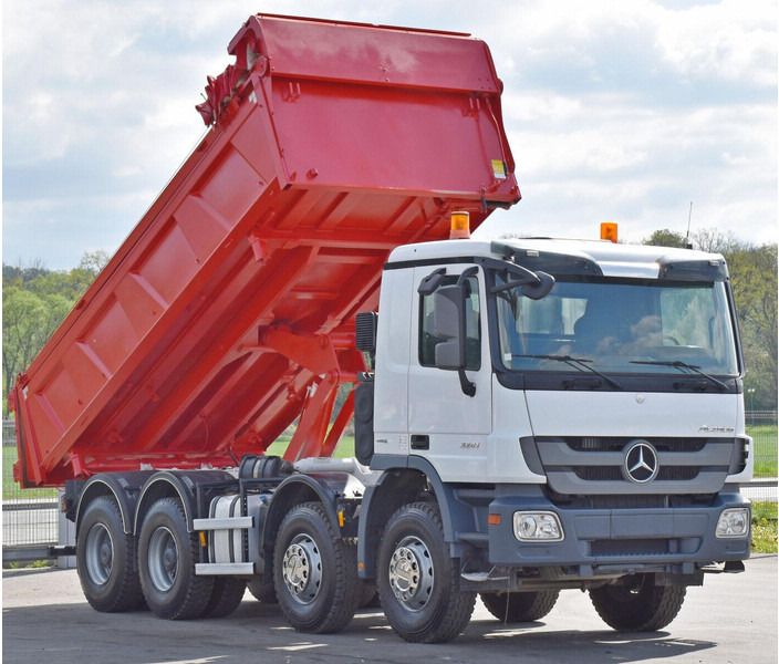 Mercedes-Benz ACTROS 3241 Kipper 5,70m + BORDMATIC / 8x4 - Autocarro ribaltabile: foto 4 Mercedes-Benz ACTROS 3241 Kipper 5,70m + BORDMATIC / 8x4 - Autocarro ribaltabile: foto 4