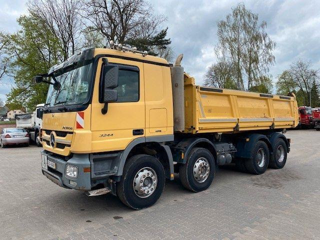 Mercedes-Benz ACTROS 3244 MP3 - Autocarro ribaltabile: foto 3 Mercedes-Benz ACTROS 3244 MP3 - Autocarro ribaltabile: foto 3