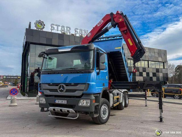Mercedes-Benz ACTROS 3341 6x6 HMF 4220 K4 CRANE KIPPER - Autocarro ribaltabile, Camion con gru: foto 2 Mercedes-Benz ACTROS 3341 6x6 HMF 4220 K4 CRANE KIPPER - Autocarro ribaltabile, Camion con gru: foto 2