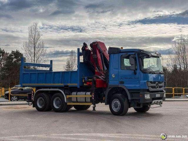 Mercedes-Benz ACTROS 3341 6x6 HMF 4220 K4 CRANE KIPPER - Autocarro ribaltabile, Camion con gru: foto 4 Mercedes-Benz ACTROS 3341 6x6 HMF 4220 K4 CRANE KIPPER - Autocarro ribaltabile, Camion con gru: foto 4