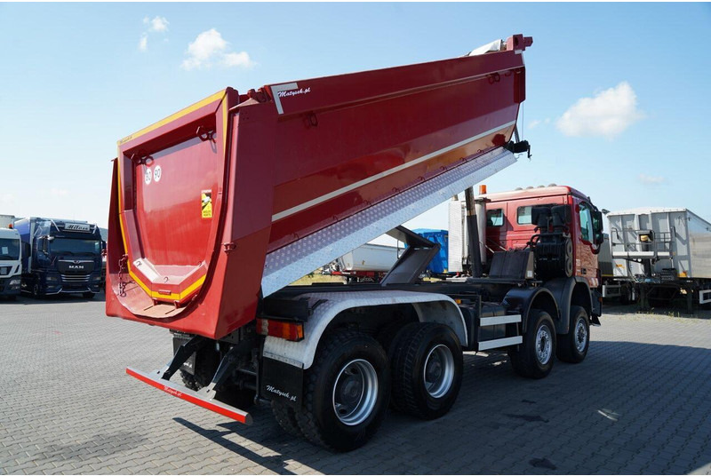 Autocarro ribaltabile Mercedes-Benz ACTROS 4141 / 8X6 / WYWROTKA TYLNOZSYPOWA / MEILLER KIPPER 5.3M: foto 7 Autocarro ribaltabile Mercedes-Benz ACTROS 4141 / 8X6 / WYWROTKA TYLNOZSYPOWA / MEILLER KIPPER 5.3M: foto 7