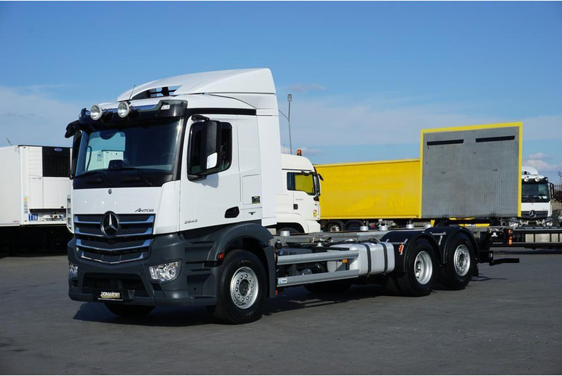 Mercedes-Benz ANTOS / 2545 / ACC / E 6 / BDF + WINDA / 7.15 , 7.45, 7.82 M / O - Autocarro telaio: foto 2 Mercedes-Benz ANTOS / 2545 / ACC / E 6 / BDF + WINDA / 7.15 , 7.45, 7.82 M / O - Autocarro telaio: foto 2