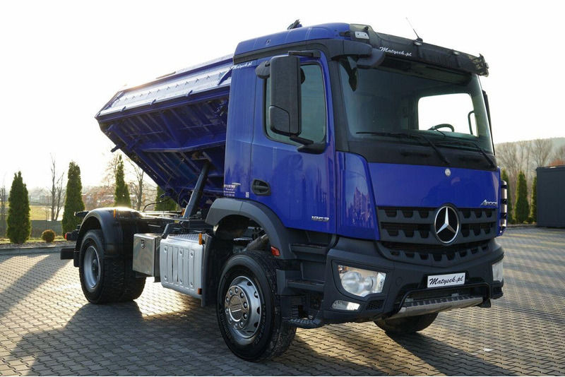 Autocarro ribaltabile Mercedes-Benz AROCS 1853 / 4X2 / WYWROTKA 3 STRONNA / MEILLER KIPER / EURO 6 /: foto 14 Autocarro ribaltabile Mercedes-Benz AROCS 1853 / 4X2 / WYWROTKA 3 STRONNA / MEILLER KIPER / EURO 6 /: foto 14