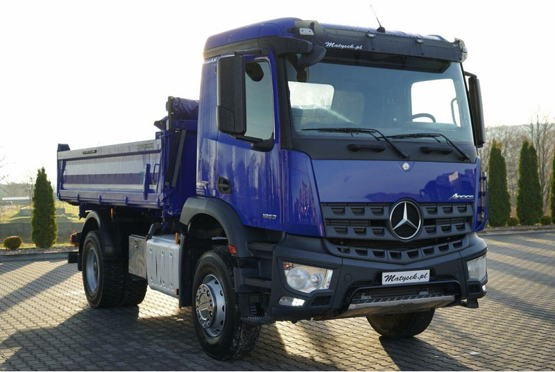 Autocarro ribaltabile Mercedes-Benz AROCS 1853 / 4X2 / WYWROTKA 3 STRONNA / MEILLER KIPER / EURO 6 /: foto 20 Autocarro ribaltabile Mercedes-Benz AROCS 1853 / 4X2 / WYWROTKA 3 STRONNA / MEILLER KIPER / EURO 6 /: foto 20