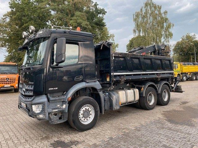 Mercedes-Benz AROCS 2643 - Autocarro ribaltabile, Camion con gru: foto 2 Mercedes-Benz AROCS 2643 - Autocarro ribaltabile, Camion con gru: foto 2