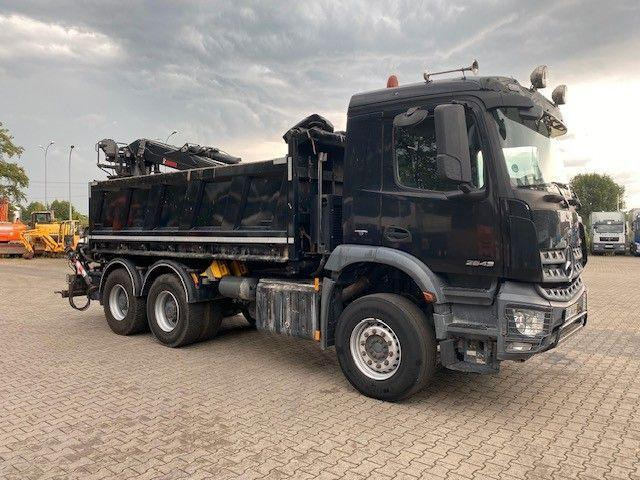 Mercedes-Benz AROCS 2643 - Autocarro ribaltabile, Camion con gru: foto 3 Mercedes-Benz AROCS 2643 - Autocarro ribaltabile, Camion con gru: foto 3