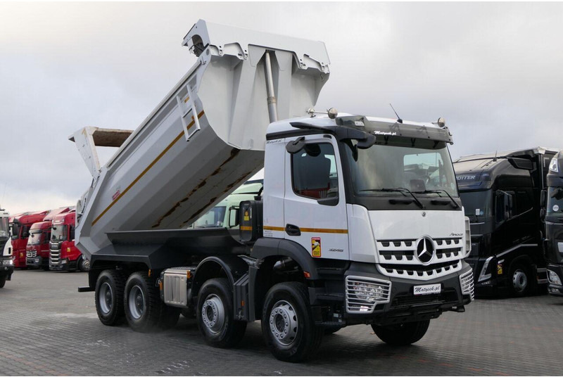 Autocarro ribaltabile Mercedes-Benz AROCS 3246 / 8x4 / WYWROTKA / TYLNOZSYP / EURO 6 / OPONY 100 %: foto 6 Autocarro ribaltabile Mercedes-Benz AROCS 3246 / 8x4 / WYWROTKA / TYLNOZSYP / EURO 6 / OPONY 100 %: foto 6