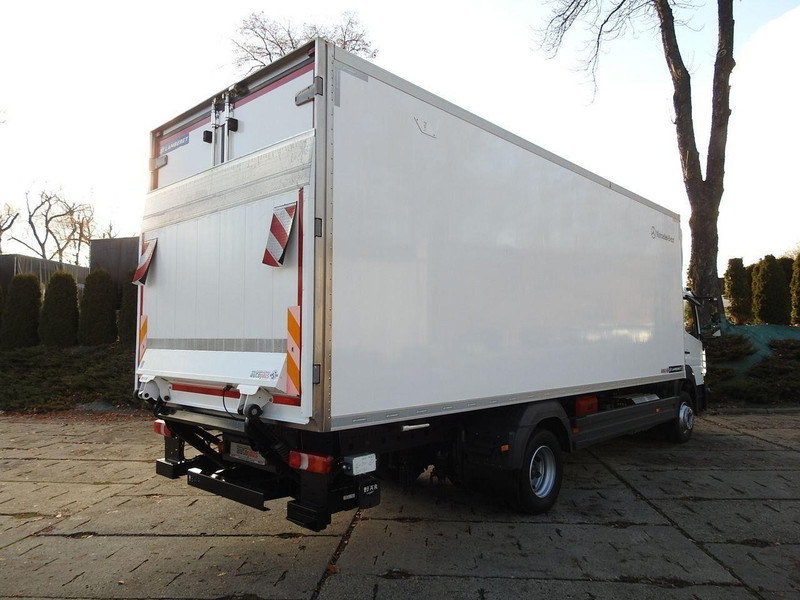 Mercedes-Benz ATEGO 12.24 KONTENER CHŁODNIA -10*C WINDA 16 PALET FUNKCJA GRZAN - Autocarro frigorifero: foto 3 Mercedes-Benz ATEGO 12.24 KONTENER CHŁODNIA -10*C WINDA 16 PALET FUNKCJA GRZAN - Autocarro frigorifero: foto 3