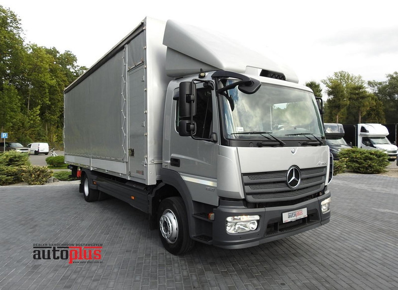 Mercedes-Benz ATEGO 1221 PLANDEKA WINDA 16 PALET WEBASTO KLIMATYZACJA PNEUMATY - Autocarro furgonato: foto 1 Mercedes-Benz ATEGO 1221 PLANDEKA WINDA 16 PALET WEBASTO KLIMATYZACJA PNEUMATY - Autocarro furgonato: foto 1