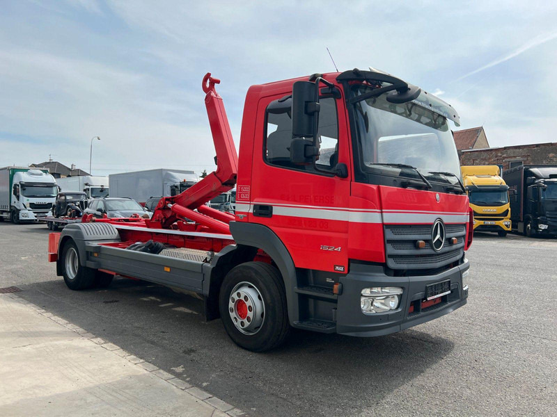 Mercedes-Benz ATEGO 1524, ABROLLKIPPER HIAB 1570MM - Autocarro con pianale/ Cassone fisso, Camion con gru: foto 3 Mercedes-Benz ATEGO 1524, ABROLLKIPPER HIAB 1570MM - Autocarro con pianale/ Cassone fisso, Camion con gru: foto 3