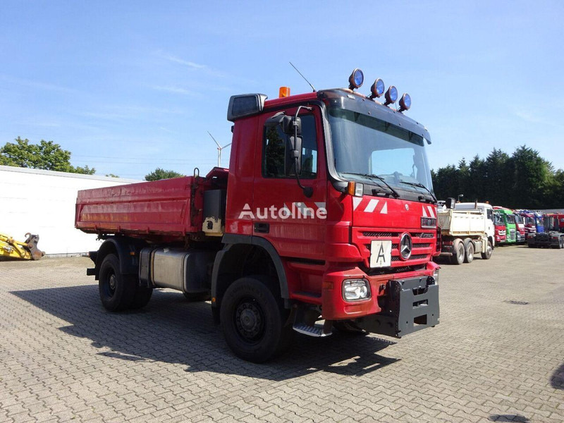 Mercedes-Benz Actros 1832 - 3 way tipper - Autocarro ribaltabile: foto 2 Mercedes-Benz Actros 1832 - 3 way tipper - Autocarro ribaltabile: foto 2