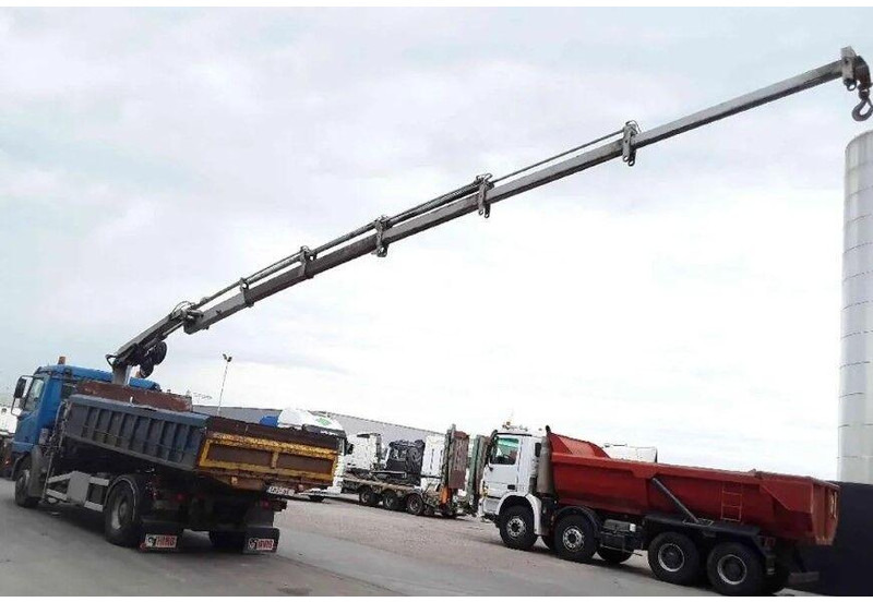 Mercedes-Benz Actros 1835 - Autocarro con pianale/ Cassone fisso, Camion con gru: foto 4 Mercedes-Benz Actros 1835 - Autocarro con pianale/ Cassone fisso, Camion con gru: foto 4