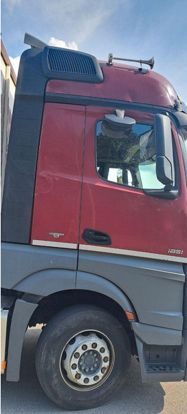 Mercedes-Benz Actros 1851 - Autocarro trasporto bestiame: foto 4 Mercedes-Benz Actros 1851 - Autocarro trasporto bestiame: foto 4