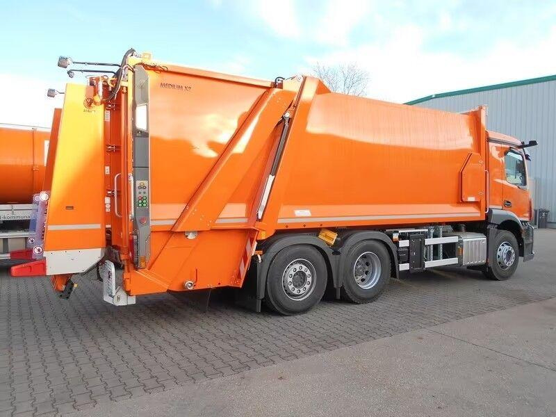 Mercedes-Benz Actros 2536 - Garbage truck - Camion immondizia: foto 3 Mercedes-Benz Actros 2536 - Garbage truck - Camion immondizia: foto 3