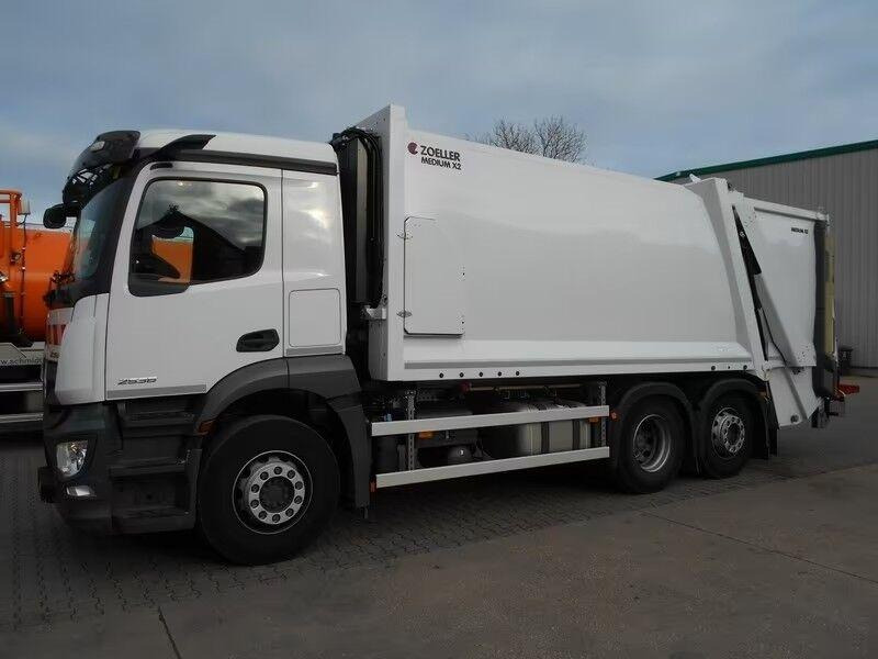 Mercedes-Benz Actros 2536 - Garbage truck - Camion immondizia: foto 1 Mercedes-Benz Actros 2536 - Garbage truck - Camion immondizia: foto 1