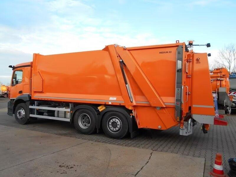 Mercedes-Benz Actros 2536 - Garbage truck - Camion immondizia: foto 4 Mercedes-Benz Actros 2536 - Garbage truck - Camion immondizia: foto 4