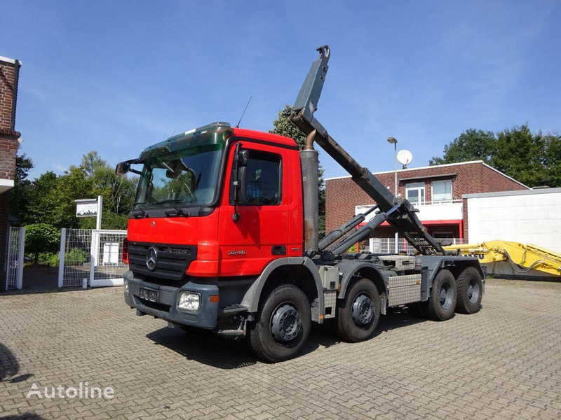 Mercedes-Benz Actros 3246 - Hook lift truck - Autocarro scarrabile: foto 2 Mercedes-Benz Actros 3246 - Hook lift truck - Autocarro scarrabile: foto 2