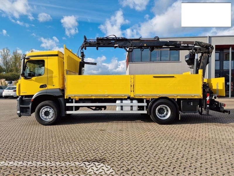 Mercedes-Benz Arocs 1830 - Autocarro con pianale/ Cassone fisso, Camion con gru: foto 5 Mercedes-Benz Arocs 1830 - Autocarro con pianale/ Cassone fisso, Camion con gru: foto 5