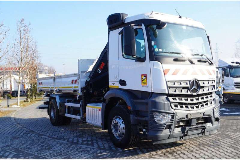 Mercedes-Benz Arocs 1833 3-Way Tipper Crane HIAB X-DUO 128 B - Autocarro ribaltabile, Camion con gru: foto 5 Mercedes-Benz Arocs 1833 3-Way Tipper Crane HIAB X-DUO 128 B - Autocarro ribaltabile, Camion con gru: foto 5