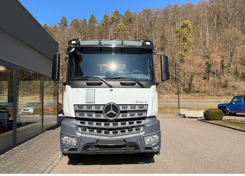 Mercedes-Benz Arocs 1840 - 3 way tipper truck + crane - Autocarro ribaltabile, Camion con gru: foto 5 Mercedes-Benz Arocs 1840 - 3 way tipper truck + crane - Autocarro ribaltabile, Camion con gru: foto 5