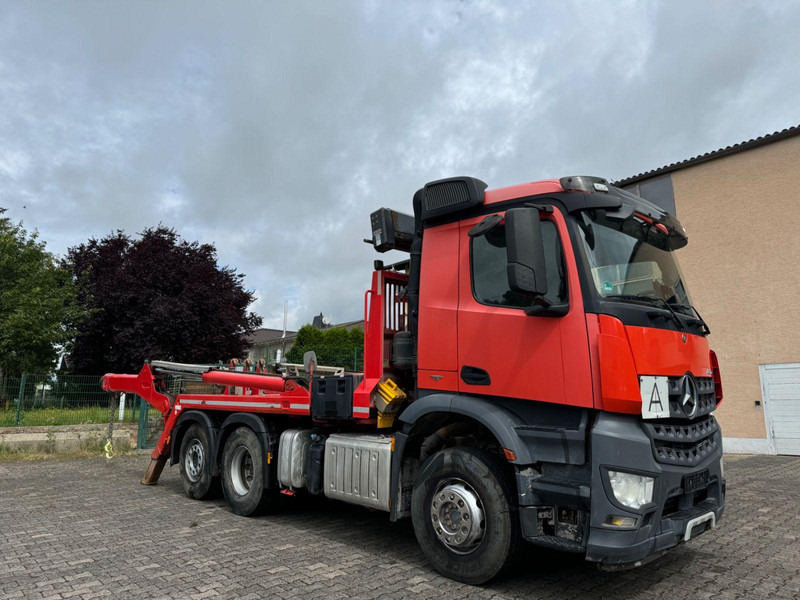 Mercedes-Benz Arocs 2536 BL 6x2/Funkfernbe./VDL-ASK 18 TK - Autocarro portacontainer/ Caisse interchangeable, Camion con gru: foto 2 Mercedes-Benz Arocs 2536 BL 6x2/Funkfernbe./VDL-ASK 18 TK - Autocarro portacontainer/ Caisse interchangeable, Camion con gru: foto 2