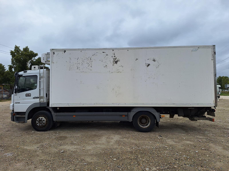 Mercedes-Benz Atego 1218 - Carrier Supra frigo + DHollandia 1500 kg LBW - Autocarro frigorifero: foto 5 Mercedes-Benz Atego 1218 - Carrier Supra frigo + DHollandia 1500 kg LBW - Autocarro frigorifero: foto 5