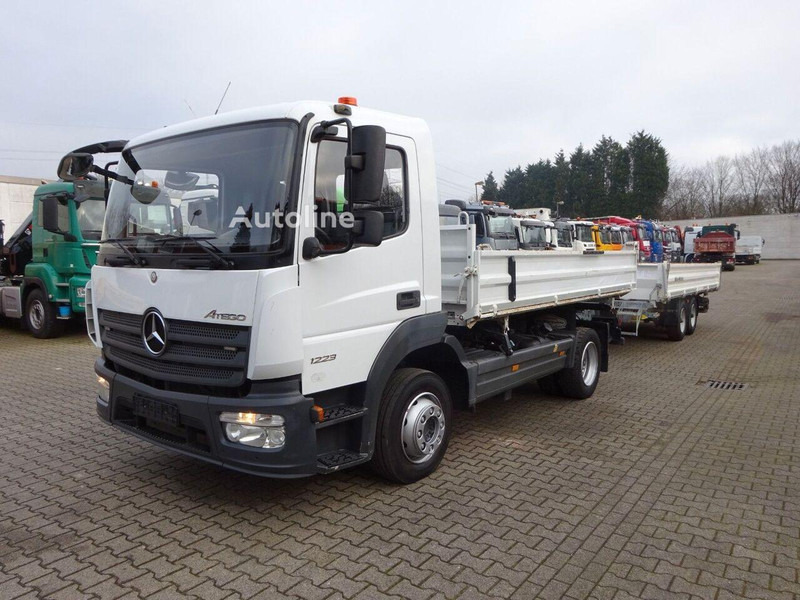 Mercedes-Benz Atego 1223 - 3 way tipper+semi-trailer - Autocarro ribaltabile: foto 2 Mercedes-Benz Atego 1223 - 3 way tipper+semi-trailer - Autocarro ribaltabile: foto 2