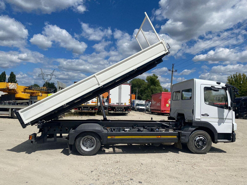 Mercedes-Benz Atego 818 - 3 sided tipper - Autocarro ribaltabile: foto 4 Mercedes-Benz Atego 818 - 3 sided tipper - Autocarro ribaltabile: foto 4