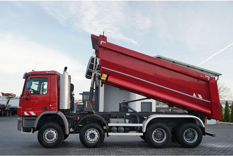 Mercedes-Benz CTROS 4141 / 8X6 / WYWROTKA TYLNOZSYPOWA / MEILLER KIPPER 5.3M / - Autocarro ribaltabile: foto 5 Mercedes-Benz CTROS 4141 / 8X6 / WYWROTKA TYLNOZSYPOWA / MEILLER KIPPER 5.3M / - Autocarro ribaltabile: foto 5