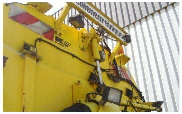 Mercedes-Benz SK 1820 4x2 Schienenreinigungs Kehrmaschine RAIL - Spazzatrice stradale: foto 5 Mercedes-Benz SK 1820 4x2 Schienenreinigungs Kehrmaschine RAIL - Spazzatrice stradale: foto 5