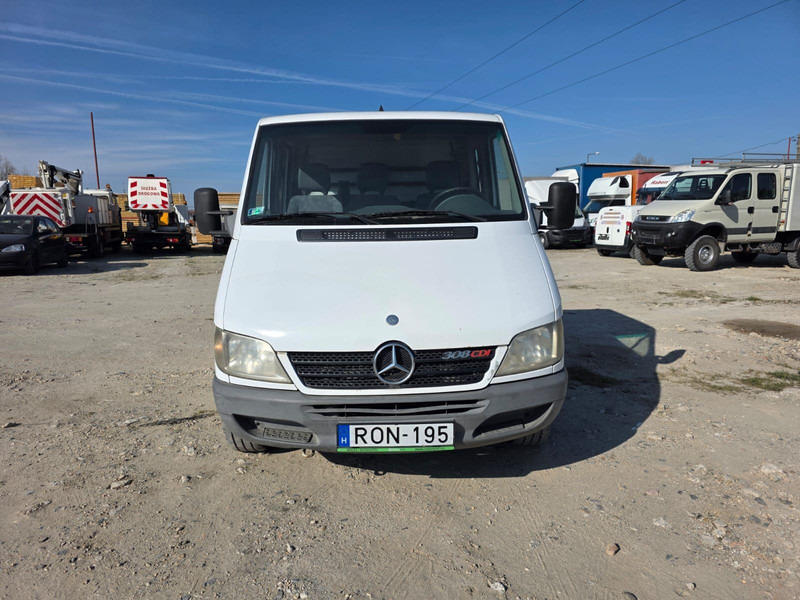 Mercedes-Benz Sprinter 308 CDi - Doka Pritsche - Furgone con cassone fisso, Furgone doppia cabina: foto 3 Mercedes-Benz Sprinter 308 CDi - Doka Pritsche - Furgone con cassone fisso, Furgone doppia cabina: foto 3