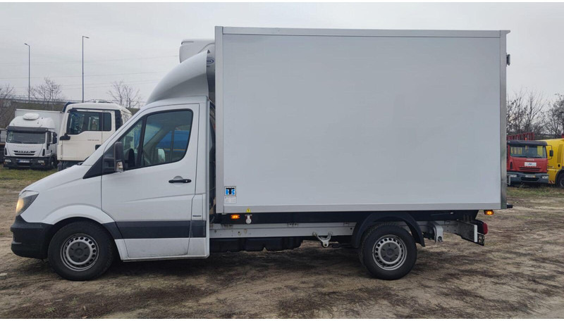 Mercedes-Benz Sprinter 316 cdi - Carrier Xarios 500 frigo - 3,5t - 220V - Furgone frigo: foto 4 Mercedes-Benz Sprinter 316 cdi - Carrier Xarios 500 frigo - 3,5t - 220V - Furgone frigo: foto 4