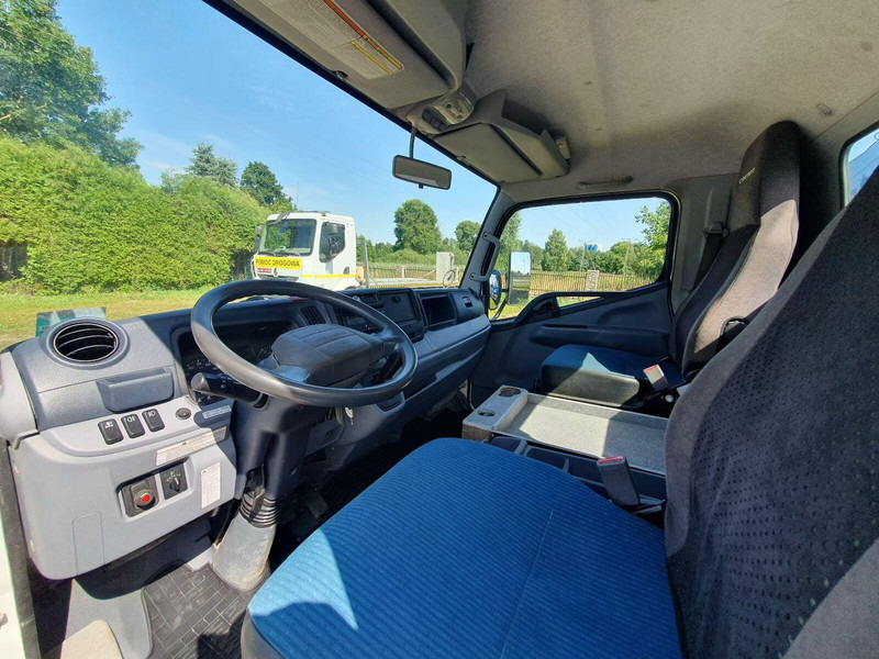 Mitsubishi Fuso Canter 7C15 - Flatbed truck + crane - Autocarro con pianale/ Cassone fisso, Camion con gru: foto 5 Mitsubishi Fuso Canter 7C15 - Flatbed truck + crane - Autocarro con pianale/ Cassone fisso, Camion con gru: foto 5