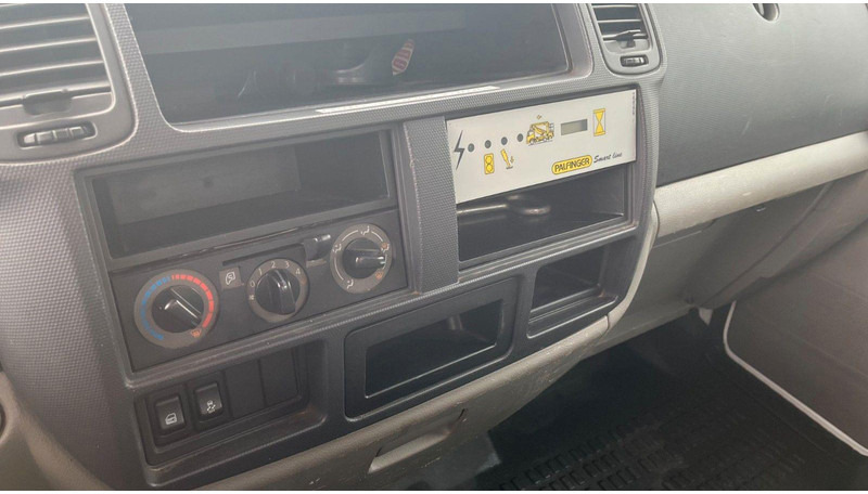 Leasing di Nissan Palfinger P200A-NC 17m Nissan Palfinger P200A-NC 17m: foto 11