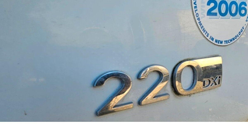 Renault MIDLUM 220 Dxi - Road sweeper truck - Spazzatrice stradale: foto 5 Renault MIDLUM 220 Dxi - Road sweeper truck - Spazzatrice stradale: foto 5