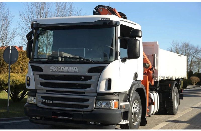Scania P 250 - 3 way tipper + crane - Autocarro ribaltabile, Camion con gru: foto 3 Scania P 250 - 3 way tipper + crane - Autocarro ribaltabile, Camion con gru: foto 3
