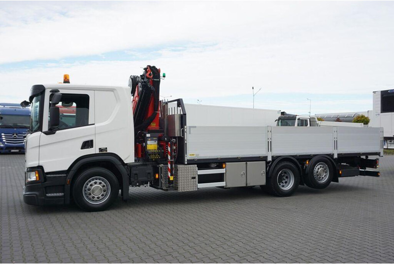 Scania P 410 / 6 X 2 / SKRZYNIOWY + HDS / PALFINGER PK 24 001 / OŚ SKRĘ - Autocarro con pianale/ Cassone fisso, Camion con gru: foto 3 Scania P 410 / 6 X 2 / SKRZYNIOWY + HDS / PALFINGER PK 24 001 / OŚ SKRĘ - Autocarro con pianale/ Cassone fisso, Camion con gru: foto 3