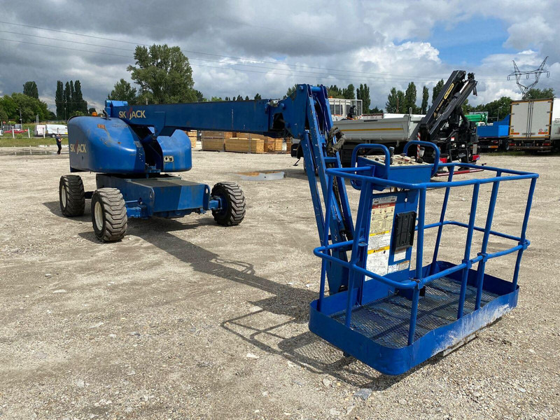 Skyjack SJ40T 4x4 Diesel - Lifting basket  - 14m - Piattaforma aerea: foto 5 Skyjack SJ40T 4x4 Diesel - Lifting basket  - 14m - Piattaforma aerea: foto 5