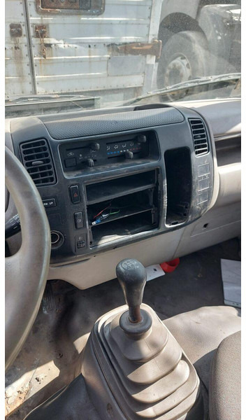 Toyota Dyna 150 3,0 D - Koffer - Furgone box: foto 5 Toyota Dyna 150 3,0 D - Koffer - Furgone box: foto 5