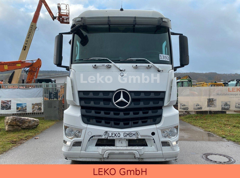 Mercedes-Benz Arocs 4x4 Euro 6 Kipphydraulik - Trattore stradale: foto 2 Mercedes-Benz Arocs 4x4 Euro 6 Kipphydraulik - Trattore stradale: foto 2