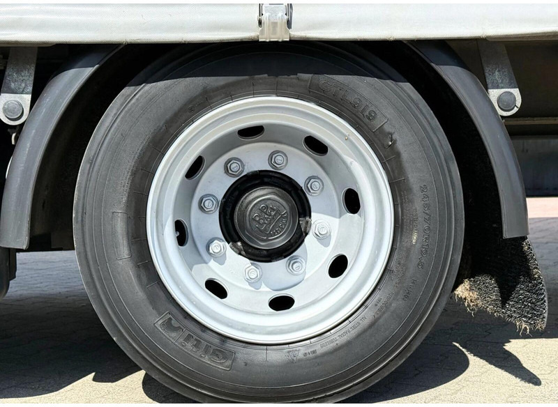 Trattore stradale Renault T 380: foto 12