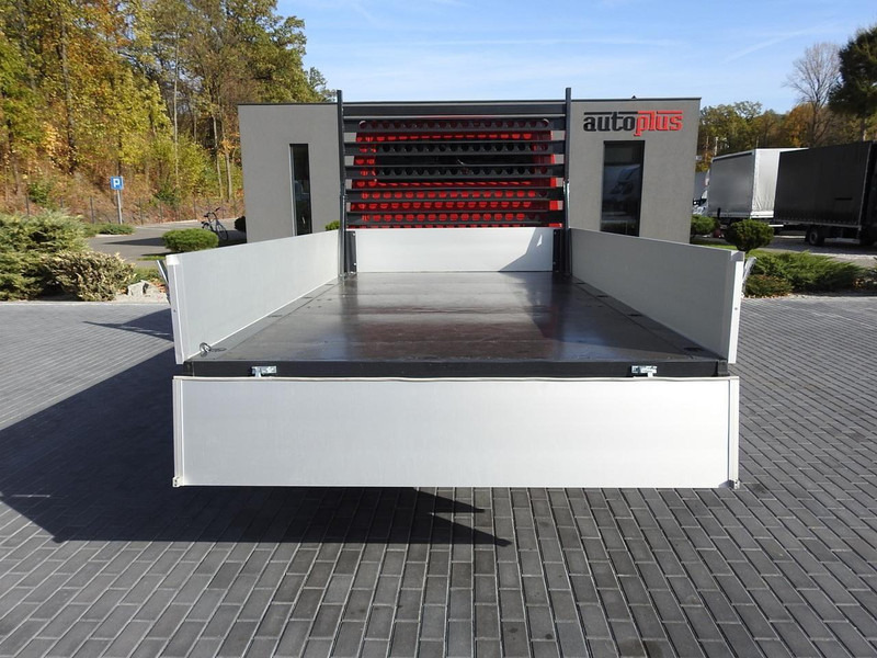 Furgone con cassone fisso Volkswagen CRAFTER SKRZYNIA PODWÓJNA KABINA DOKA 7 MIEJSC KLIMATYZACJA 140: foto 11 Furgone con cassone fisso Volkswagen CRAFTER SKRZYNIA PODWÓJNA KABINA DOKA 7 MIEJSC KLIMATYZACJA 140: foto 11