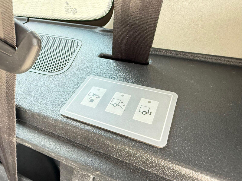 Volkswagen Caddy 2.0 TDI (7-Si.) DSG Maxi Family - Autovettura: foto 4 Volkswagen Caddy 2.0 TDI (7-Si.) DSG Maxi Family - Autovettura: foto 4